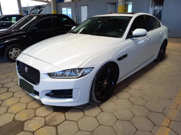 Jaguar XE R-SPORT SI4 2015 2016