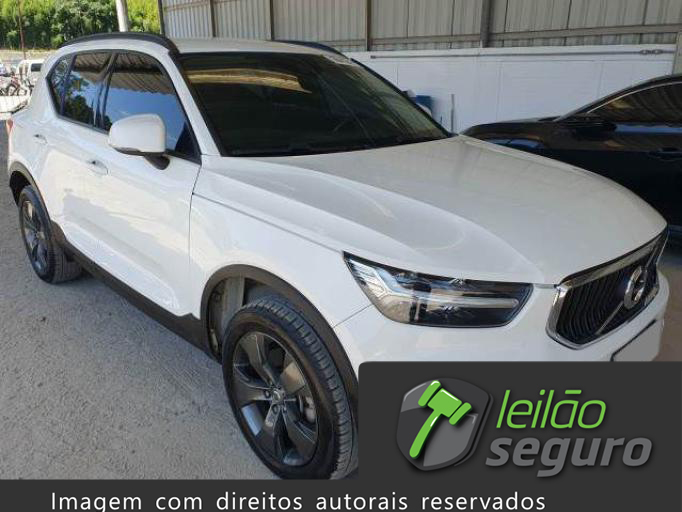  VOLVO XC40 2018 -