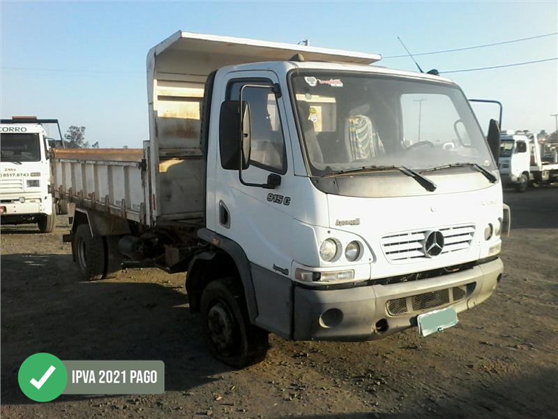 MERCEDES BENZ 915 2010